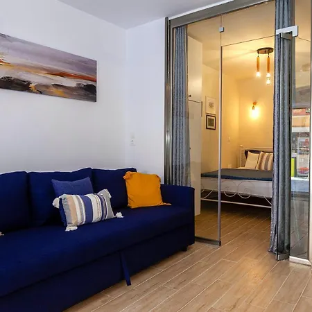 Navy Blue * Corfu (city)